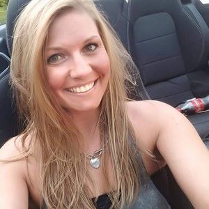 Meet your Posher, Stefanie